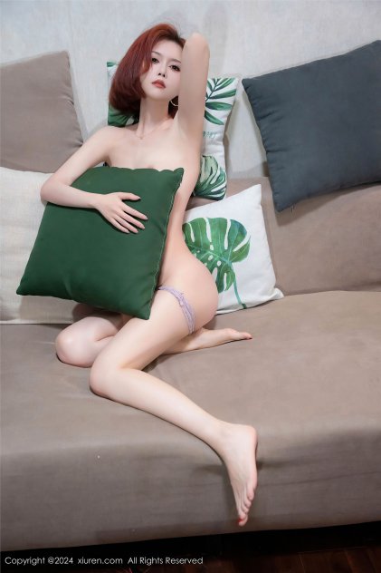 8090电影福利院海报