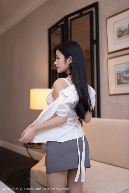 抚摸 乳 湿润 插入海报